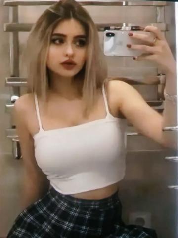 Савелия Топ Блондинка